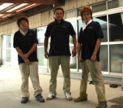 金属塗装・焼付塗装の岡田塗装所 若手社員一同